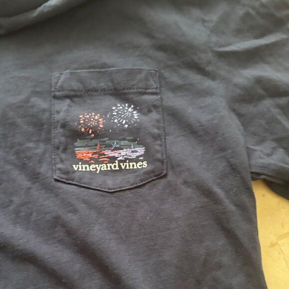 Vineyard Vines kids Fourth of July patriotic fireworks Dark Blue Tee - Picture 3 of 4